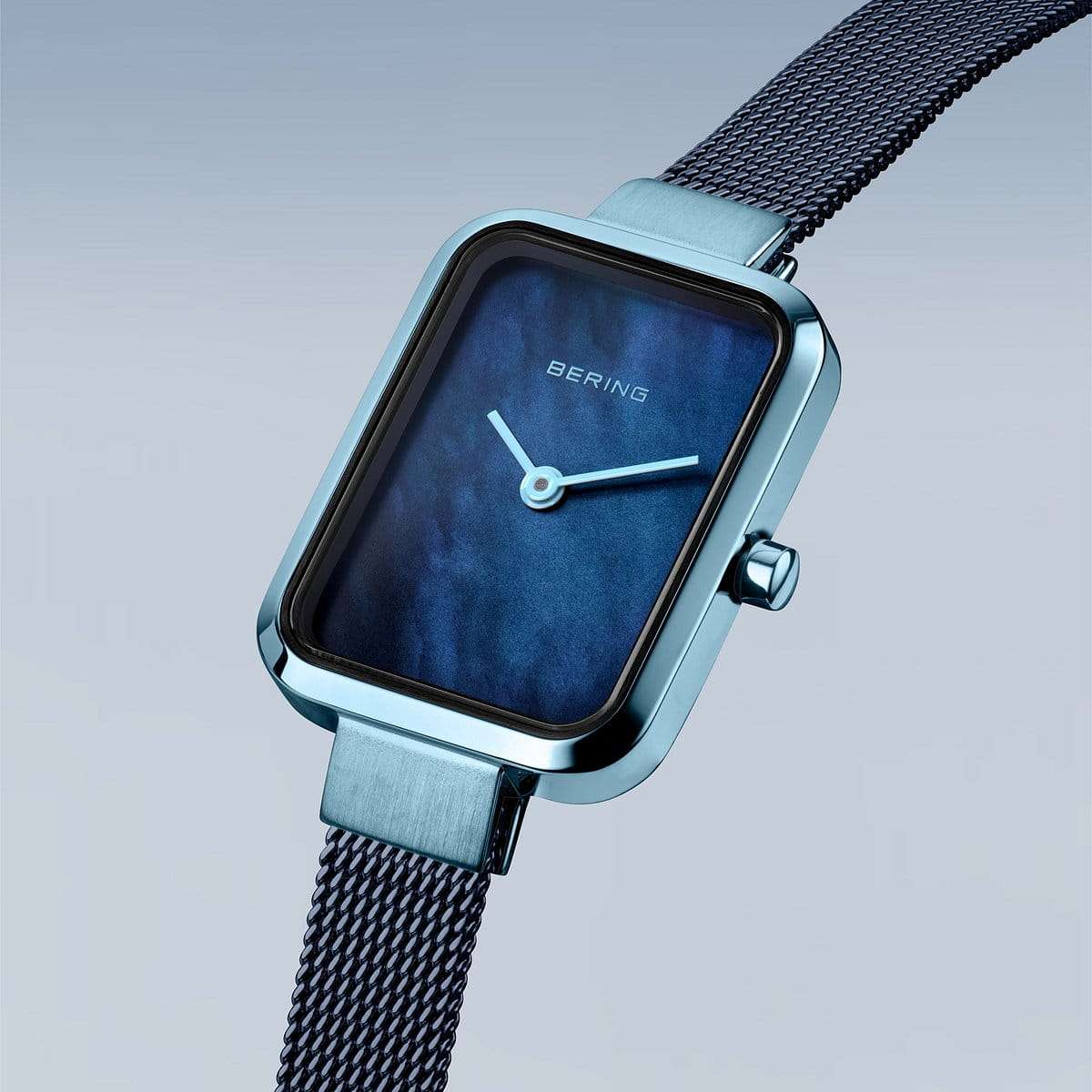 Bering Classic polished/brushed blue