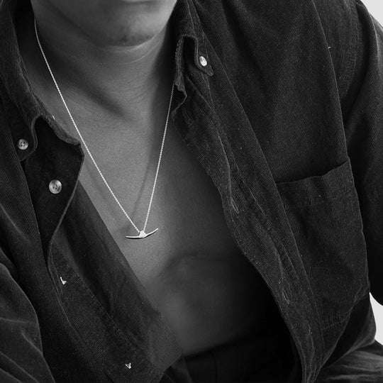 SILVER ARC NECKLACE