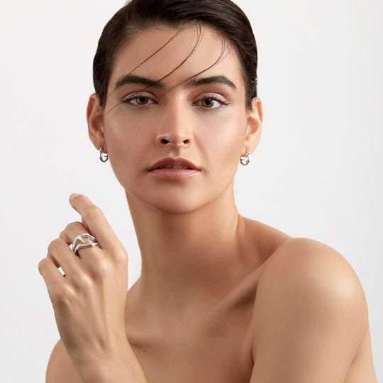 BLACKTHORN HOOP EARRINGS - SILVER