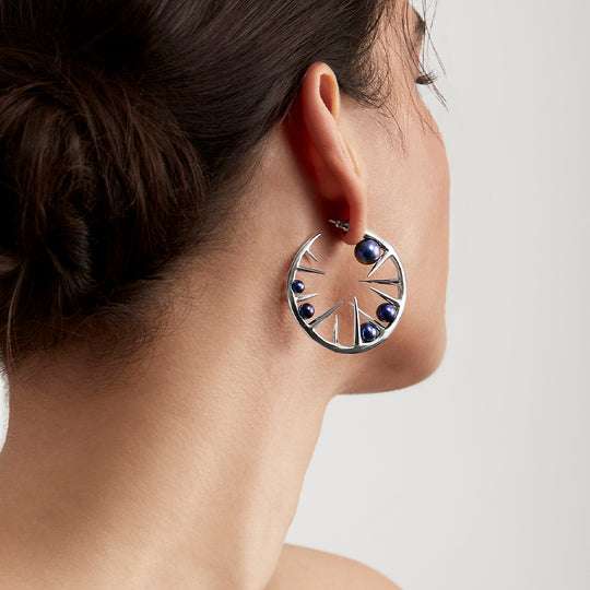 BLACKTHORN MULTI HOOP EARRINGS - SILVER & BLACK PEARL