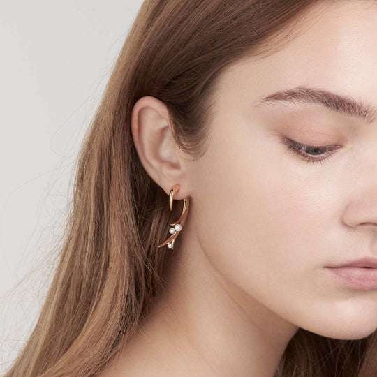 YELLOW GOLD VERMEIL HOOKED PEARL LARGE EARRINGS