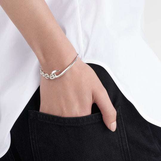 SILVER HOOK CHAIN BRACELET