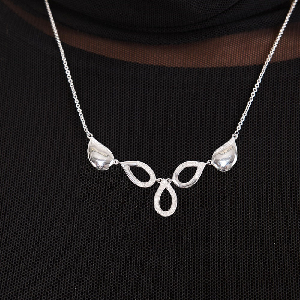 Melting Diamond Necklace