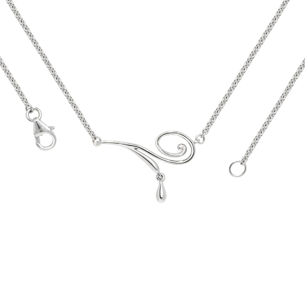 Q pendant on side
