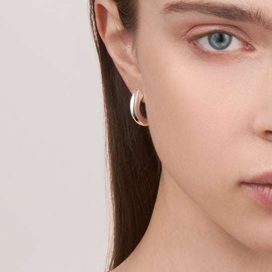 SILVER CAT CLAW MEDIUM HOOP EARRINGS