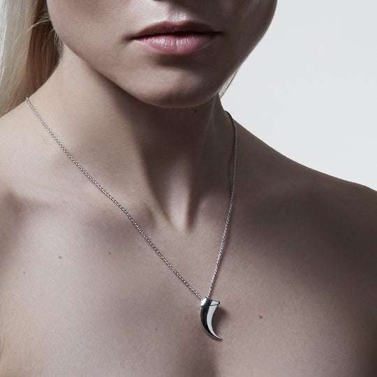 SILVER CLAW PENDANT