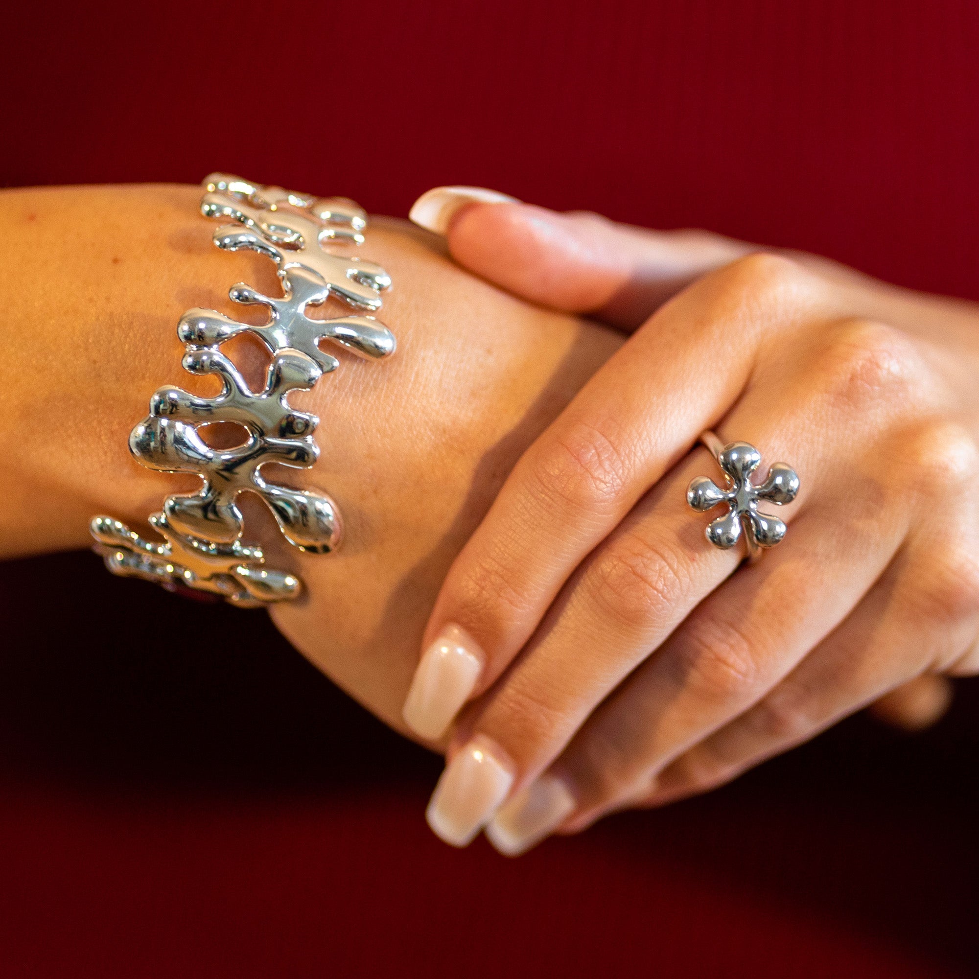 Splash Hinged Bangle