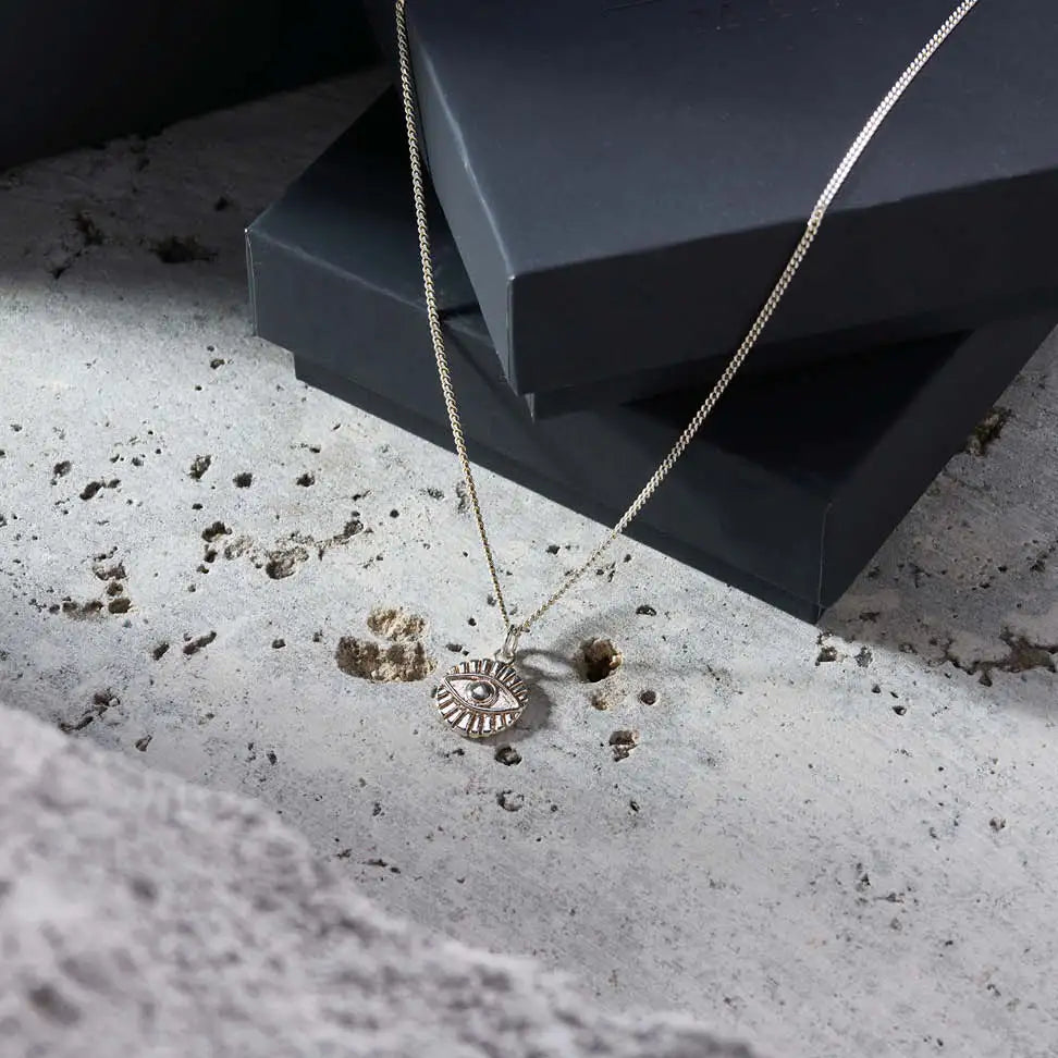 Men&#39;s Curb Chain Evil Eye Sunray Necklace